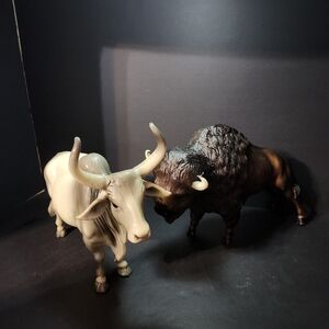 Vintage Breyer Buffalo and Longhorn Cow  Figurine Set